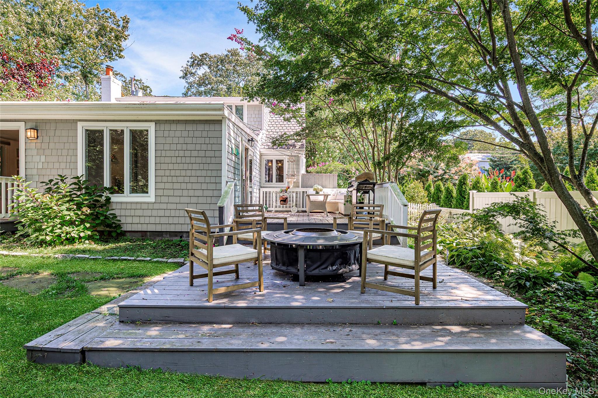 8 Lawrence Avenue, Hampton Bays, NY 11946