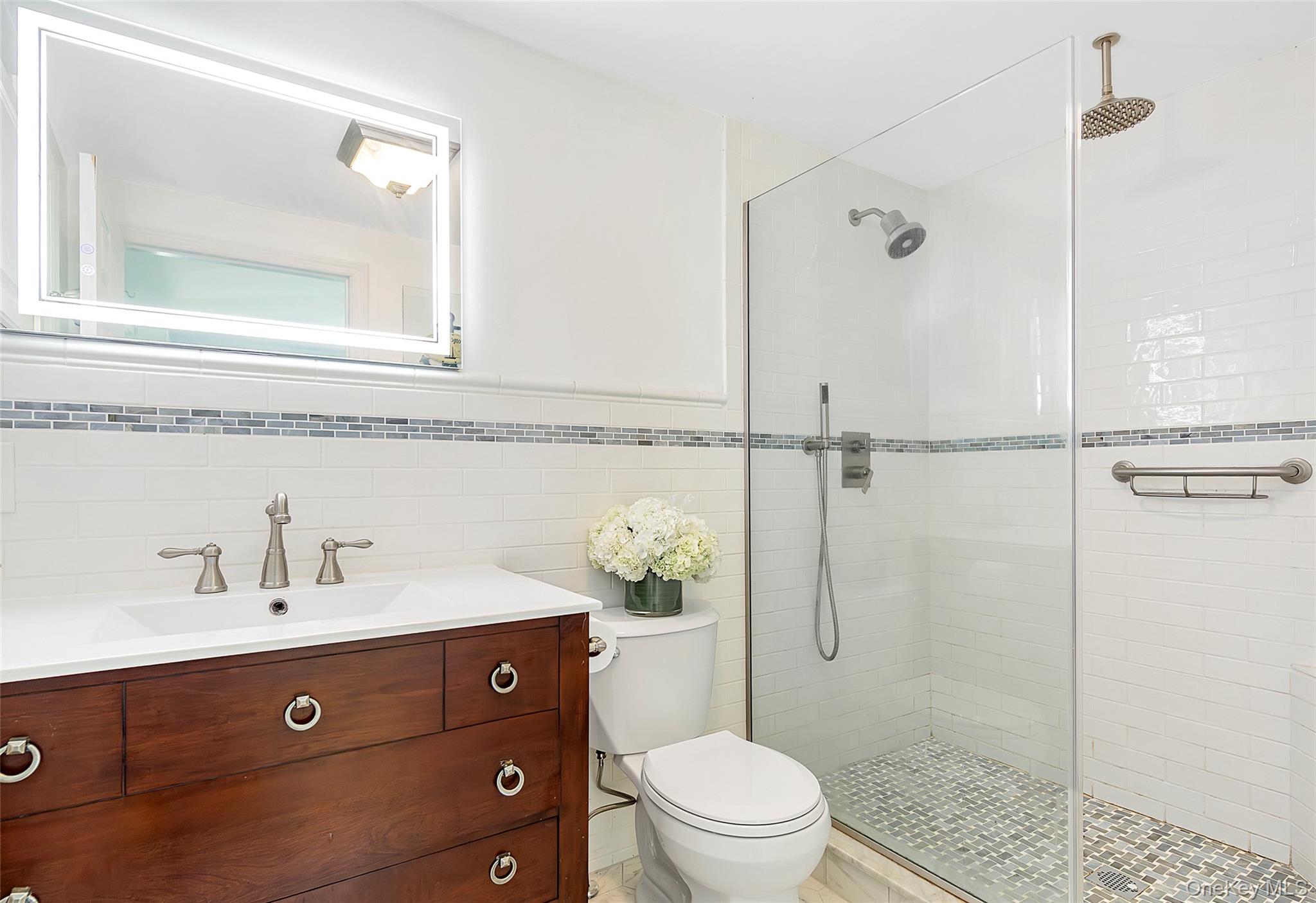 8 Lawrence Avenue, Hampton Bays, NY 11946