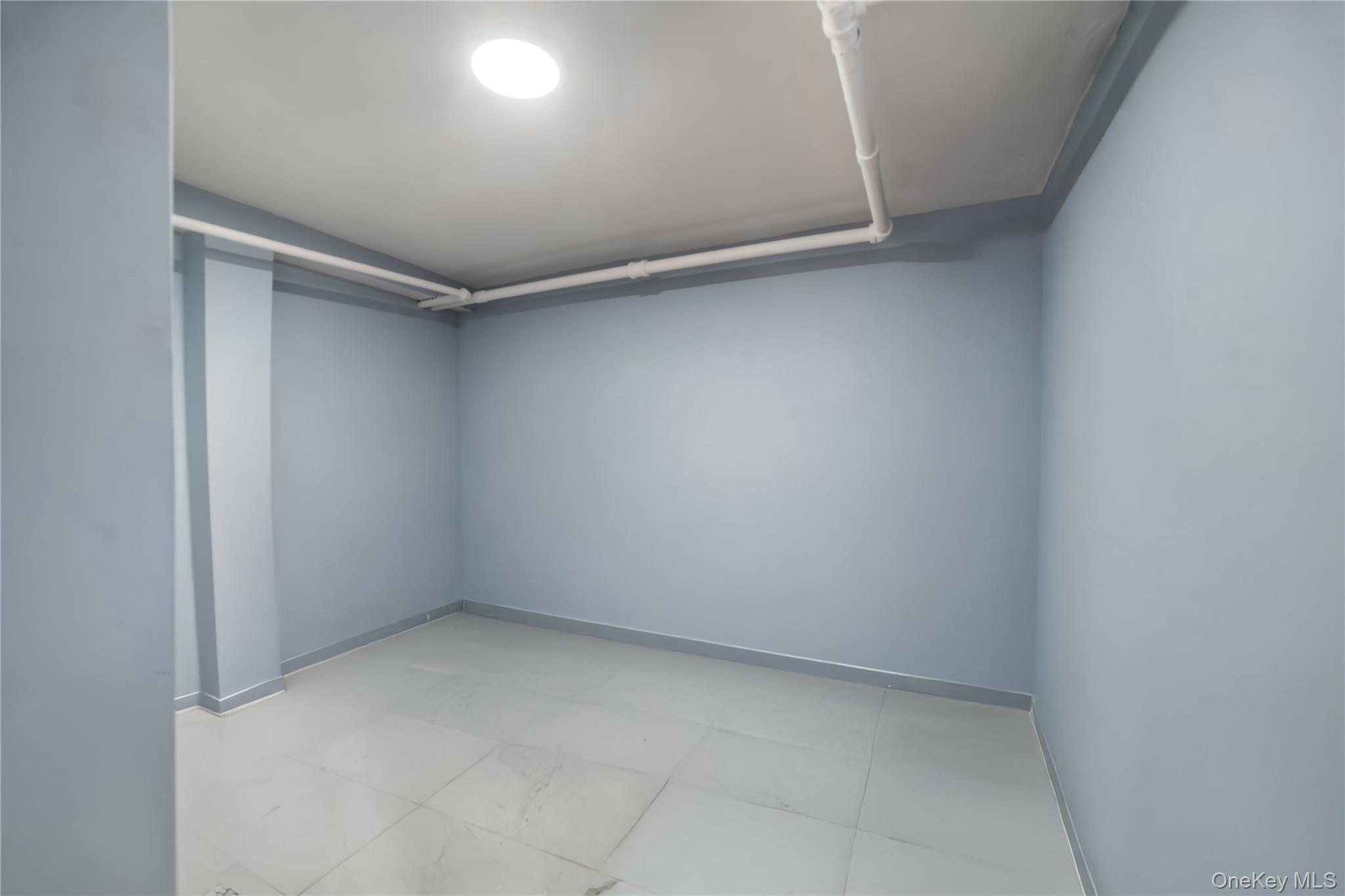 7 Willis Avenue, Floral Park, NY 11001