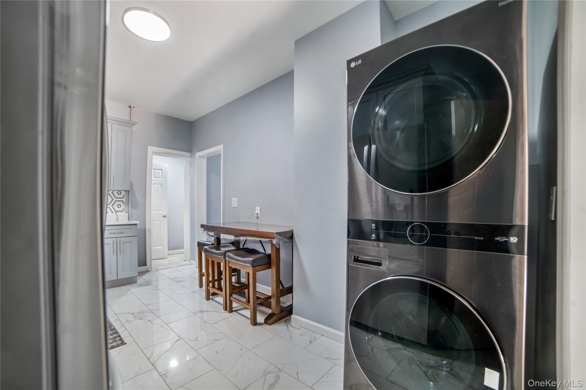 7 Willis Avenue, Floral Park, NY 11001