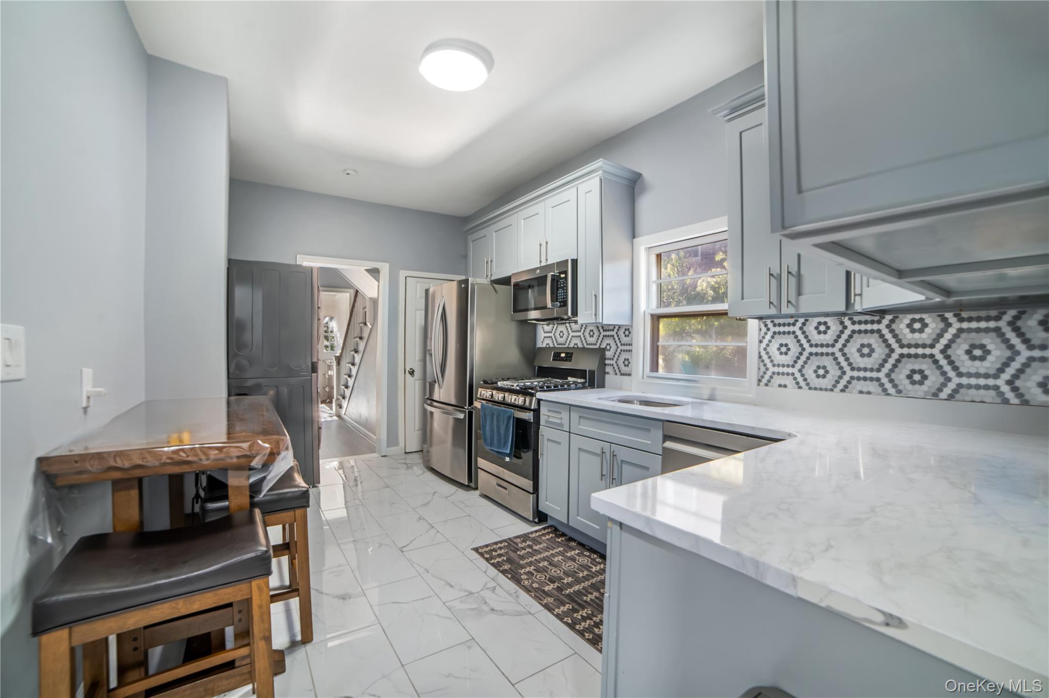 7 Willis Avenue, Floral Park, NY 11001