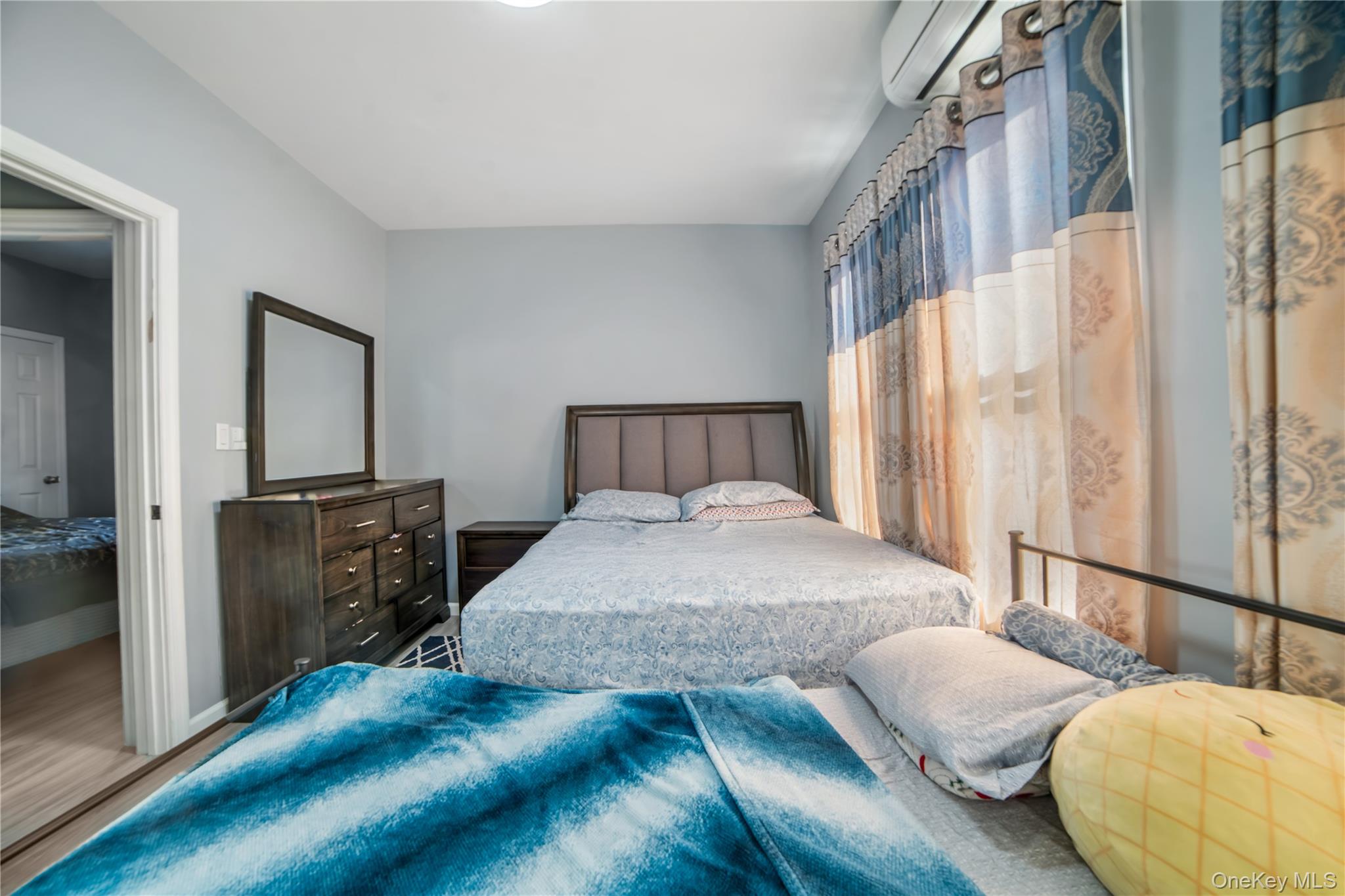 7 Willis Avenue, Floral Park, NY 11001