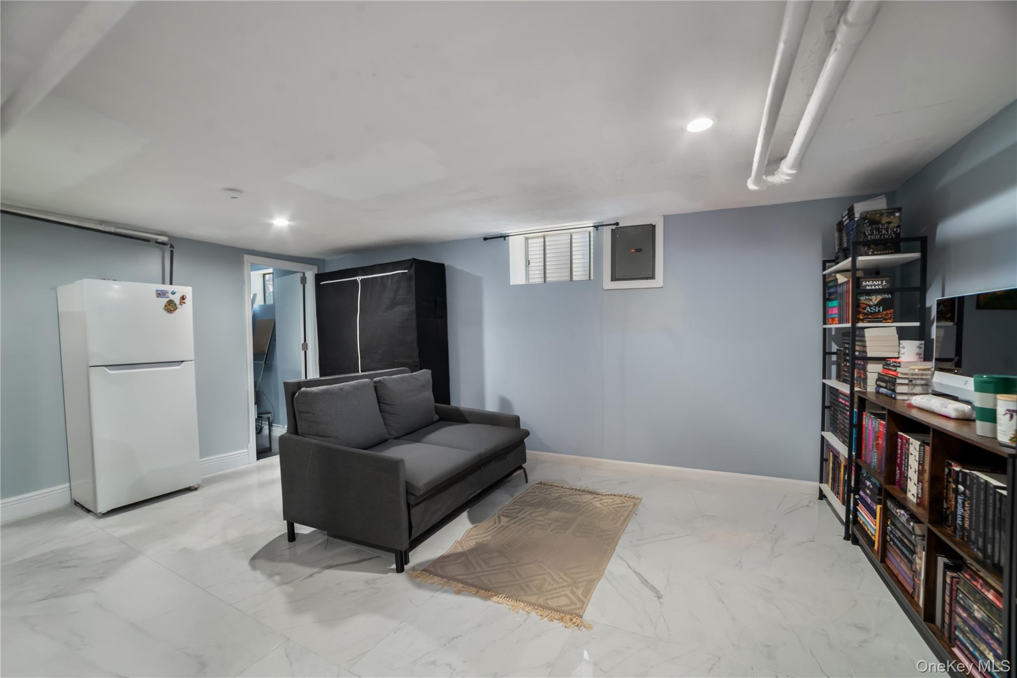 7 Willis Avenue, Floral Park, NY 11001