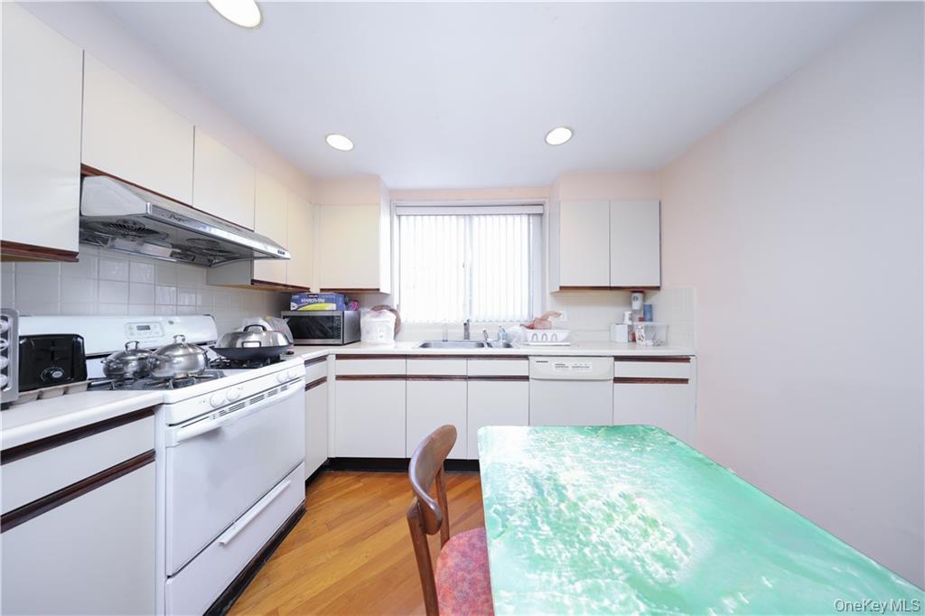 2039 Coyle Street, Brooklyn, NY 11229