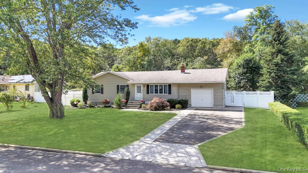 3 Cedar Street, Patchogue, NY 11772