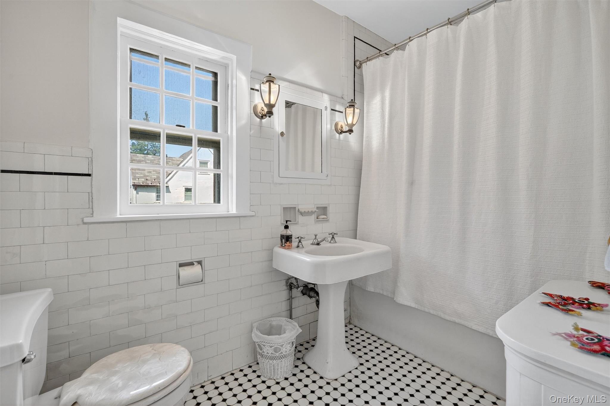 15 Park Place, Fleetwood, NY 10552