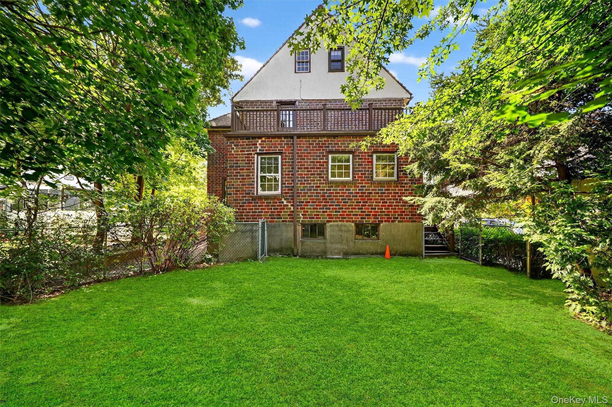 15 Park Place, Fleetwood, NY 10552