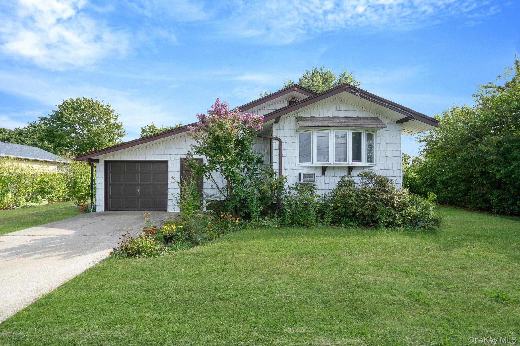 38 E Elm Street, Central Islip, NY 11722