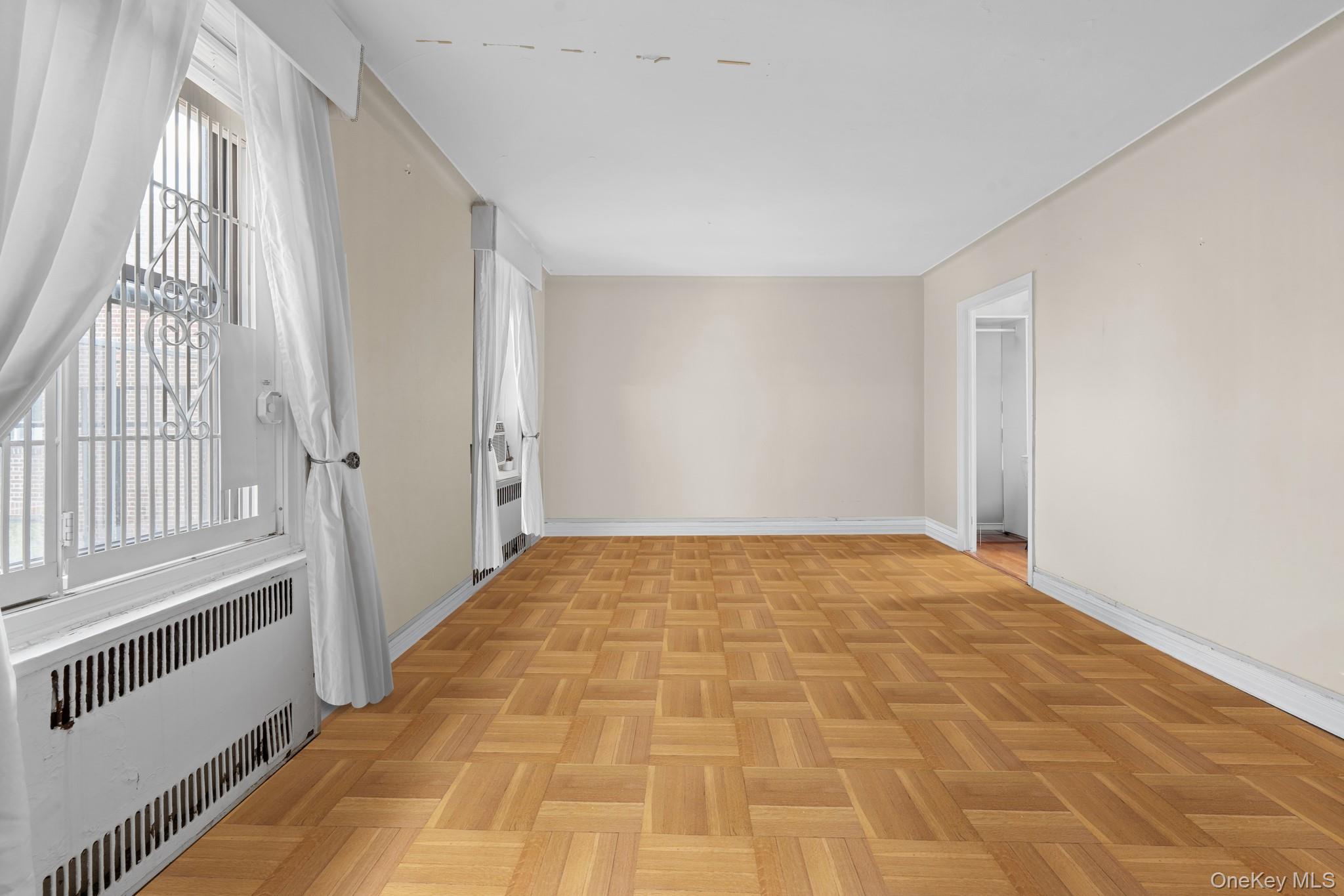 8380 118th st # 6G, Kew Gardens, NY 11415