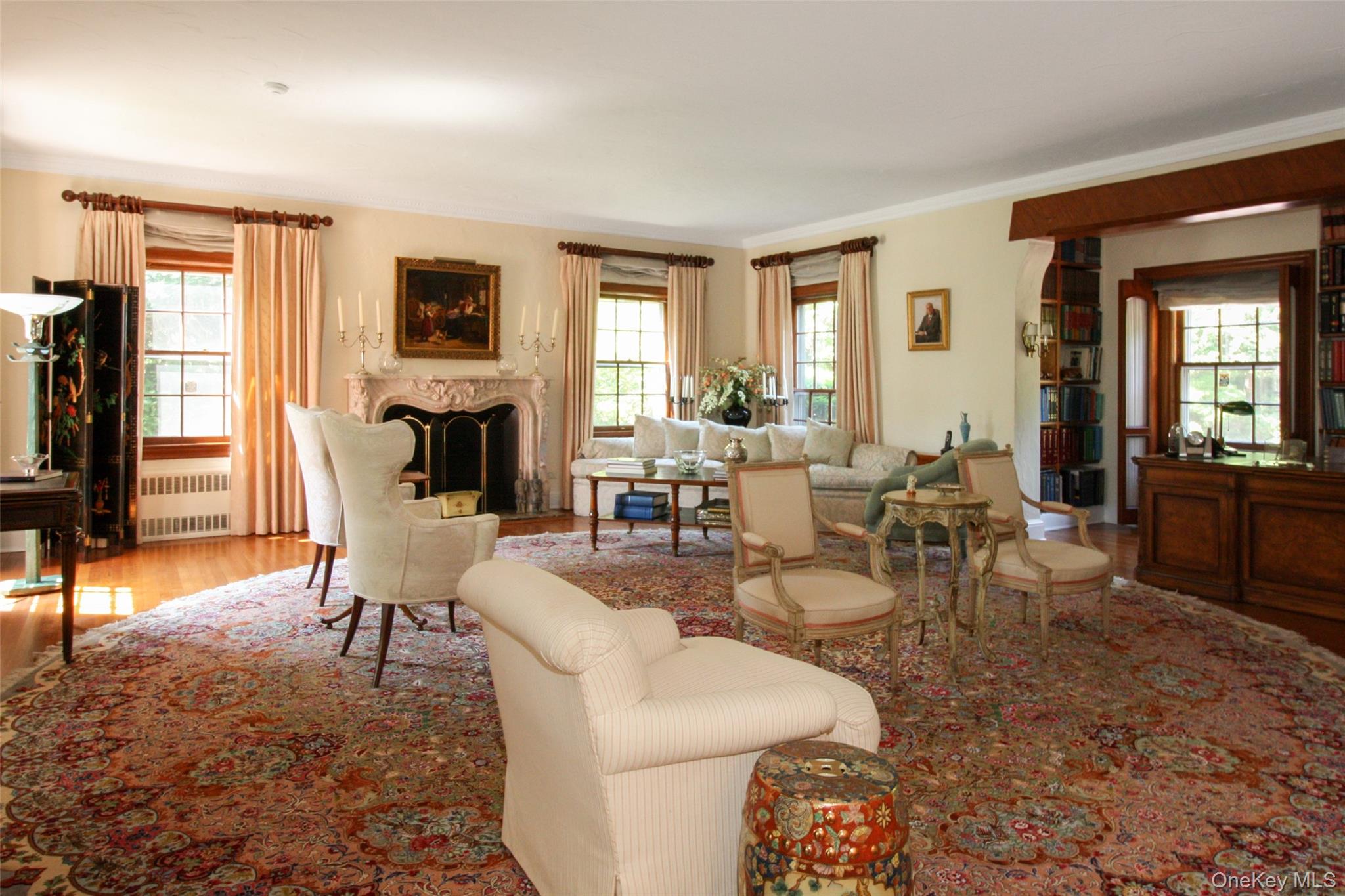 40 Deer Park Road, Great Neck, NY 11024