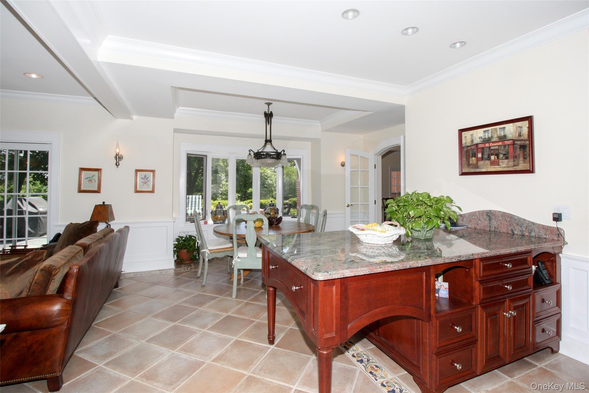 40 Deer Park Road, Great Neck, NY 11024