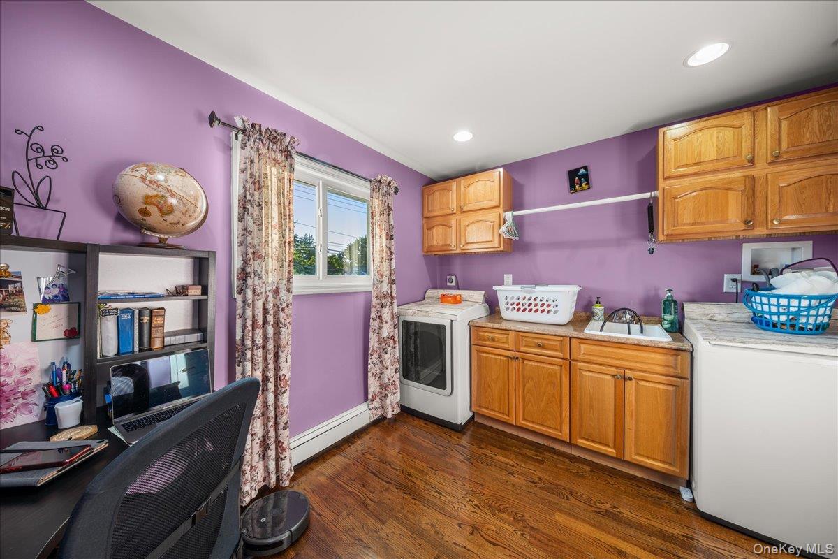 211 Washington Avenue, Brentwood, NY 11717