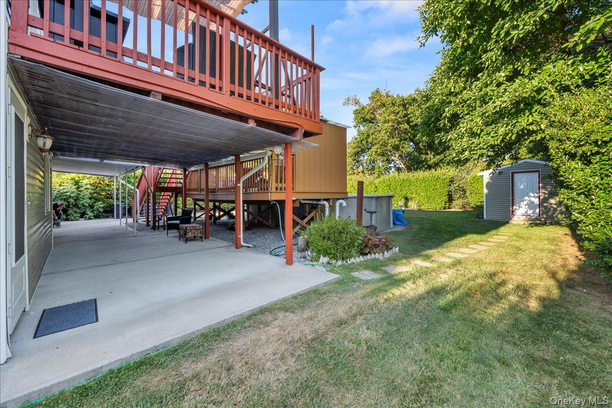 211 Washington Avenue, Brentwood, NY 11717