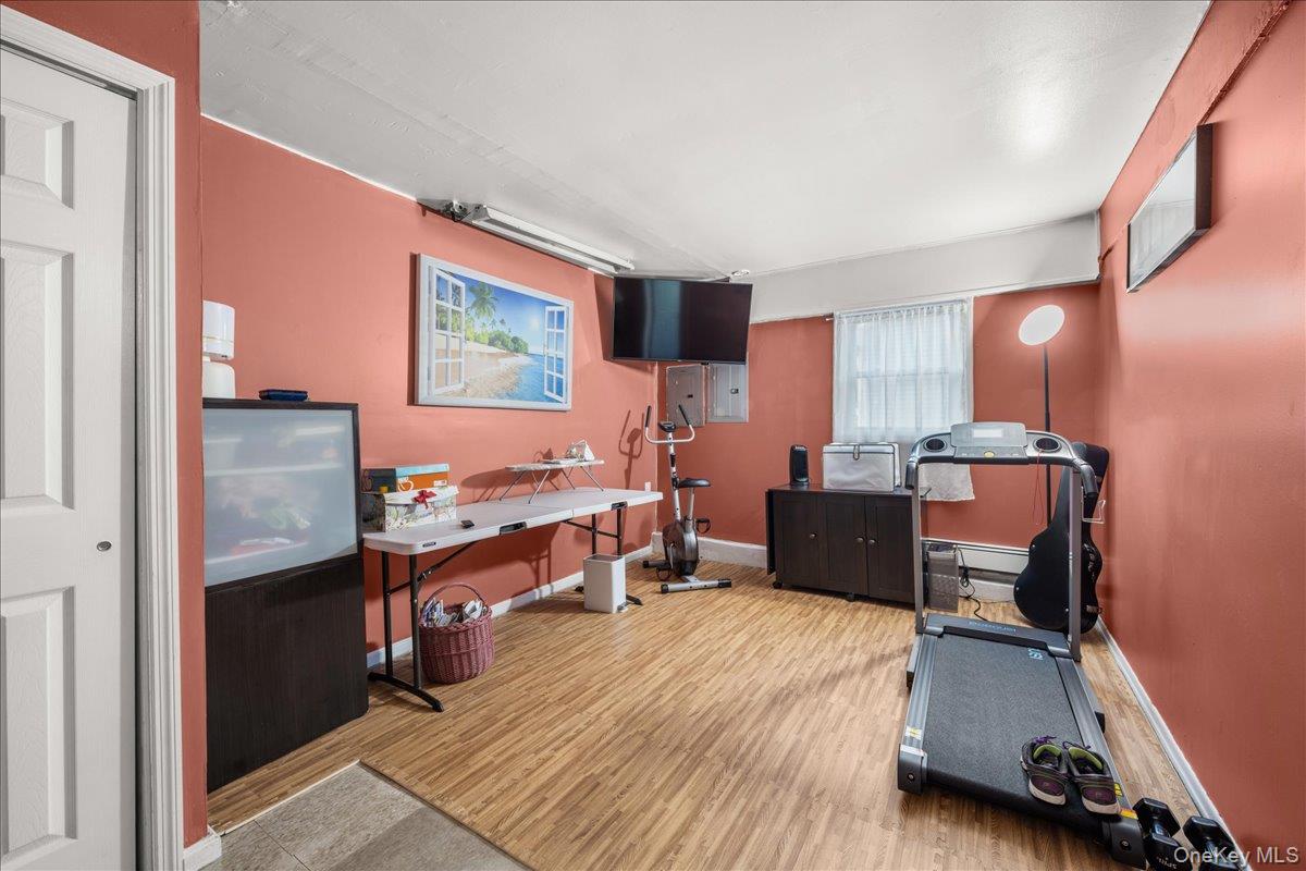 211 Washington Avenue, Brentwood, NY 11717