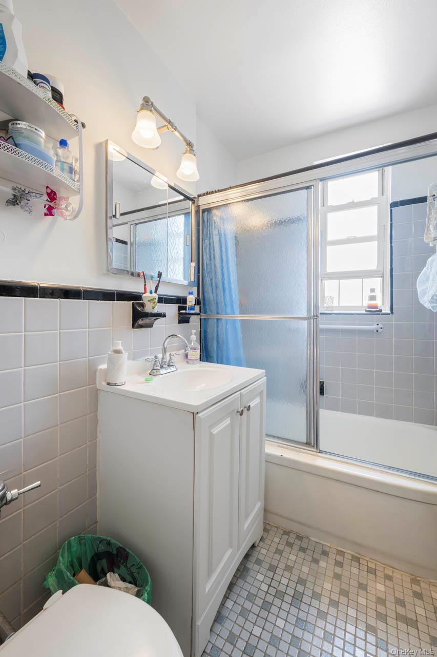 67-40 Booth Street # 6I, Forest Hills, NY 11375