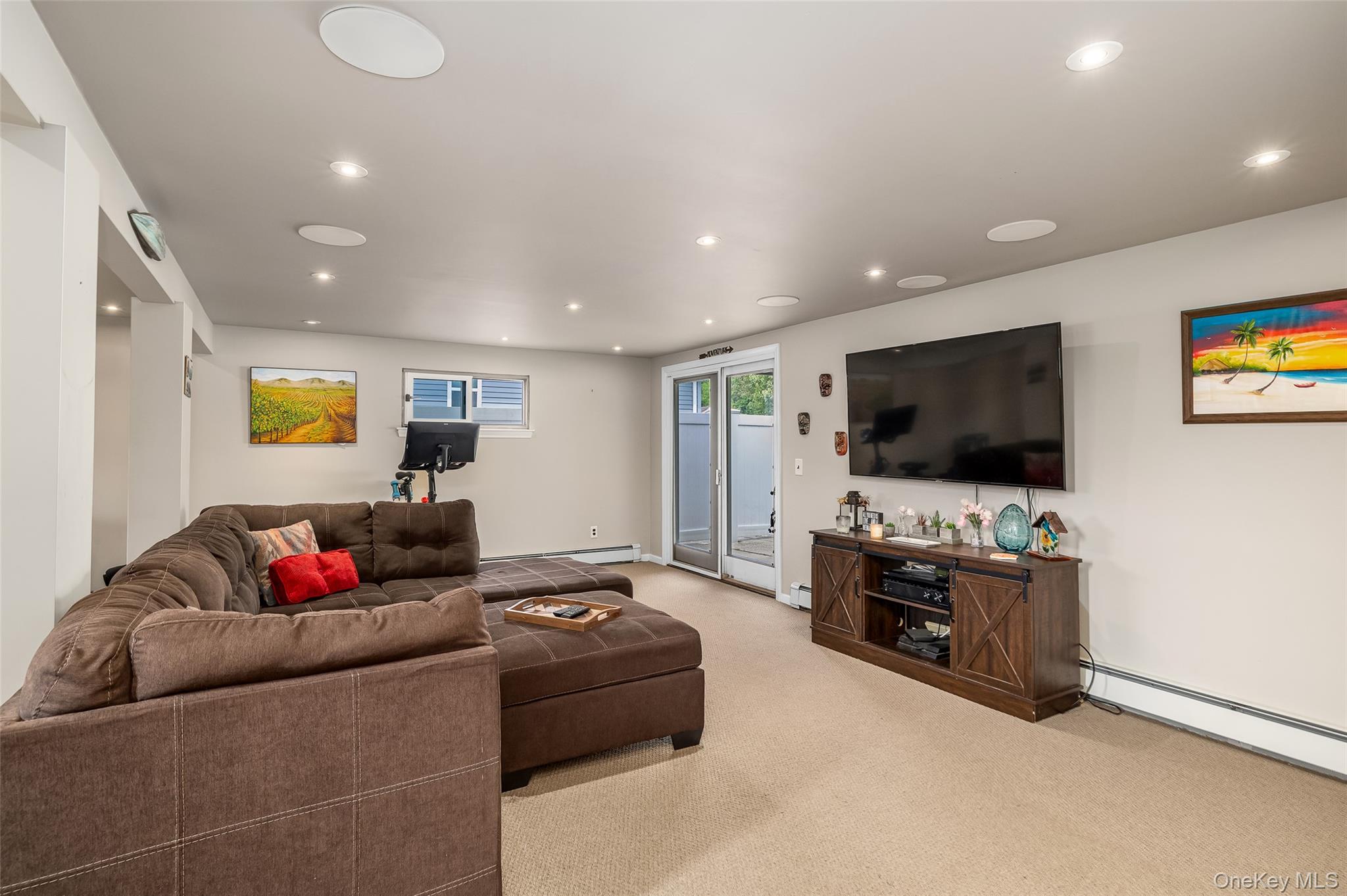 171 N Albany Avenue, Massapequa, NY 11758