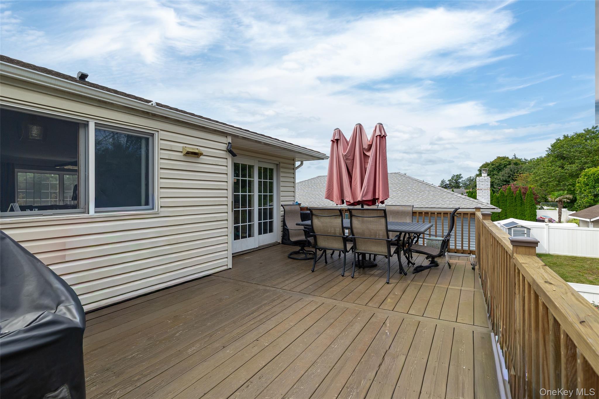 171 N Albany Avenue, Massapequa, NY 11758