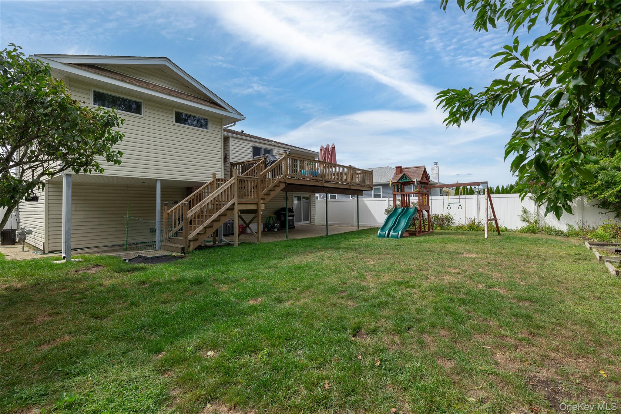 171 N Albany Avenue, Massapequa, NY 11758