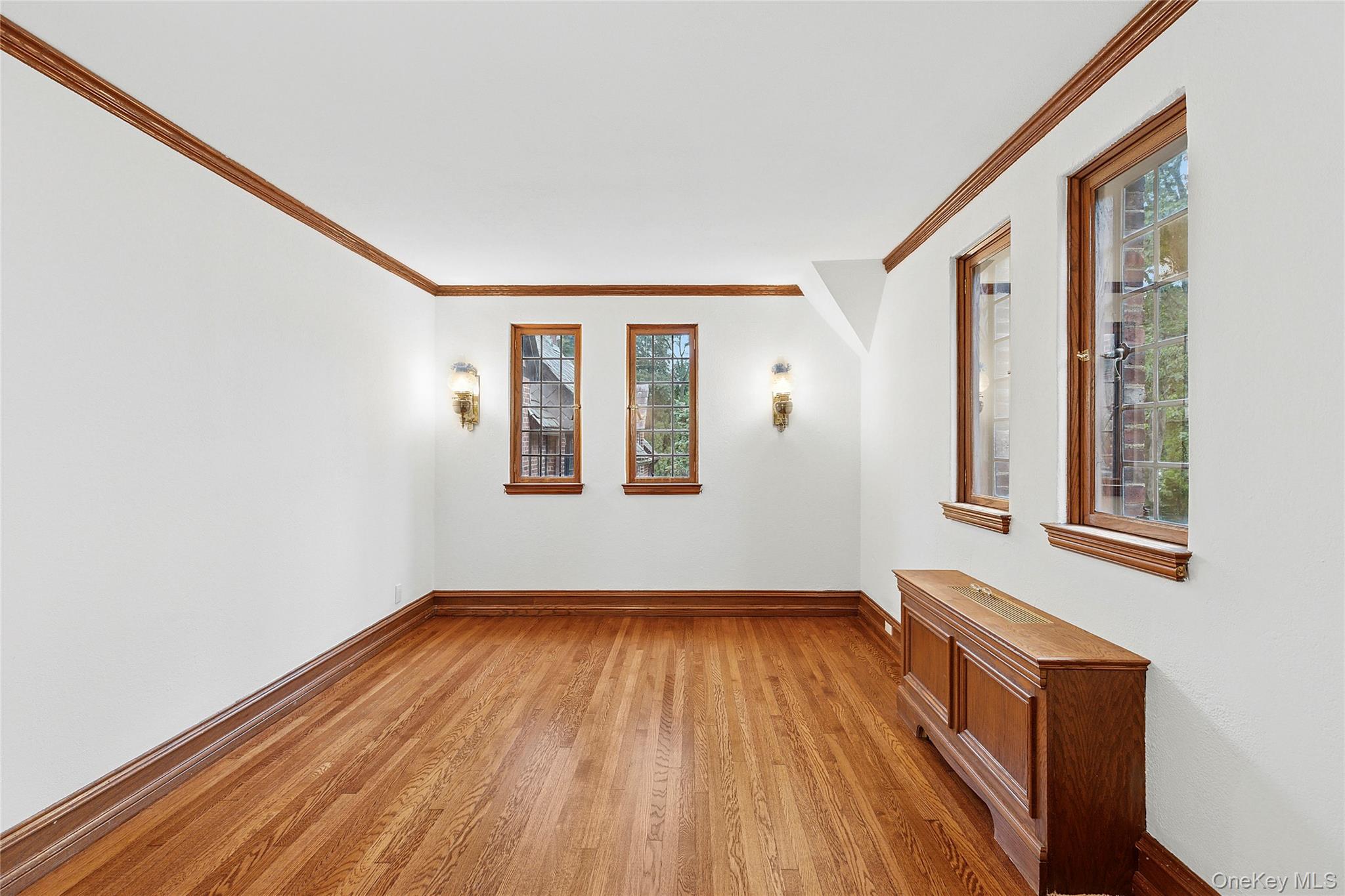 38 Country Club Drive, Port Washington, NY 11050