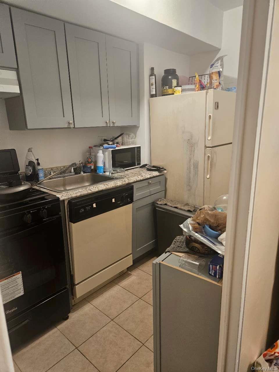 61-20 Grandcentral Parkway # C109, Forest Hills, NY 11375