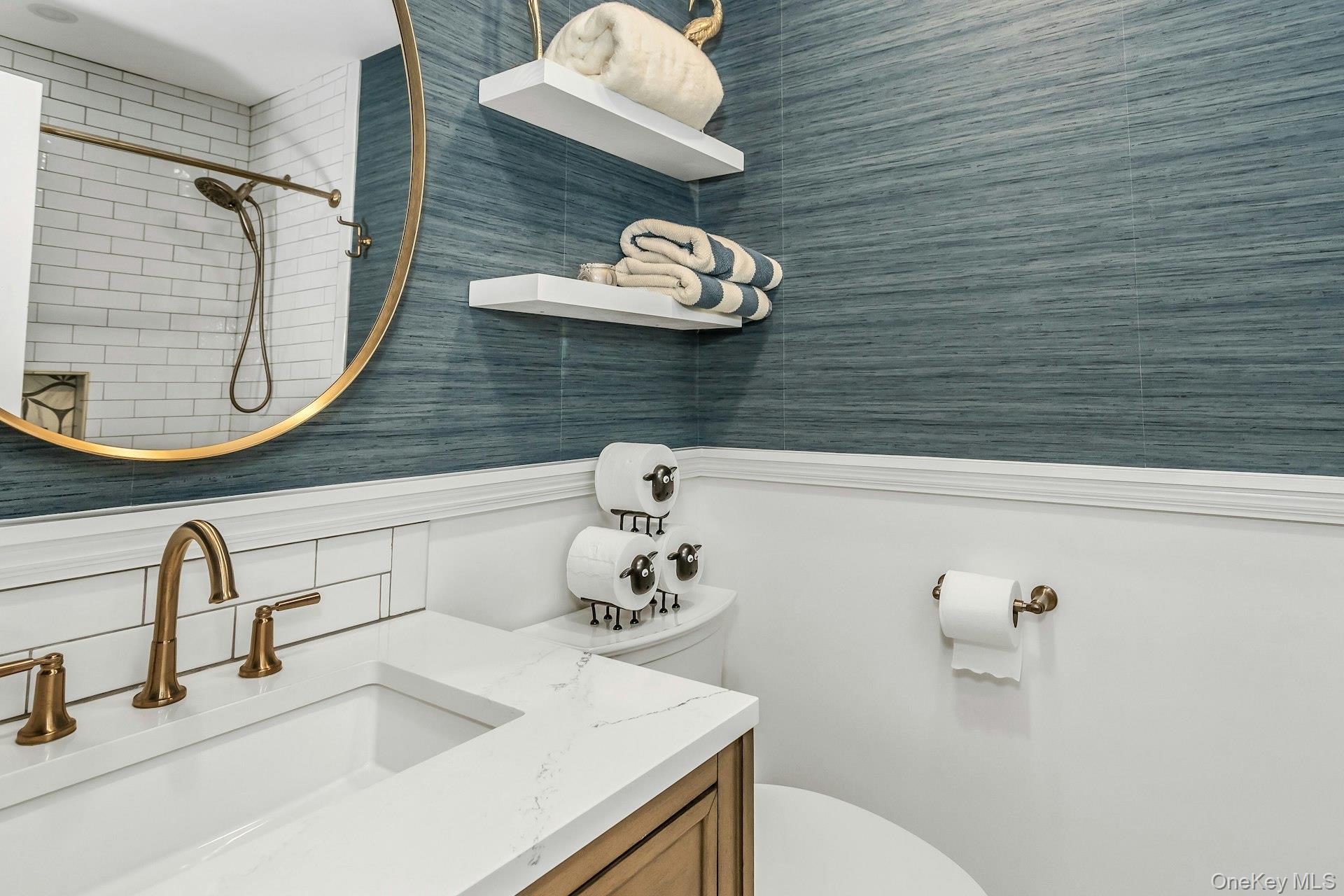 17 Willow Drive, Port Washington, NY 11050