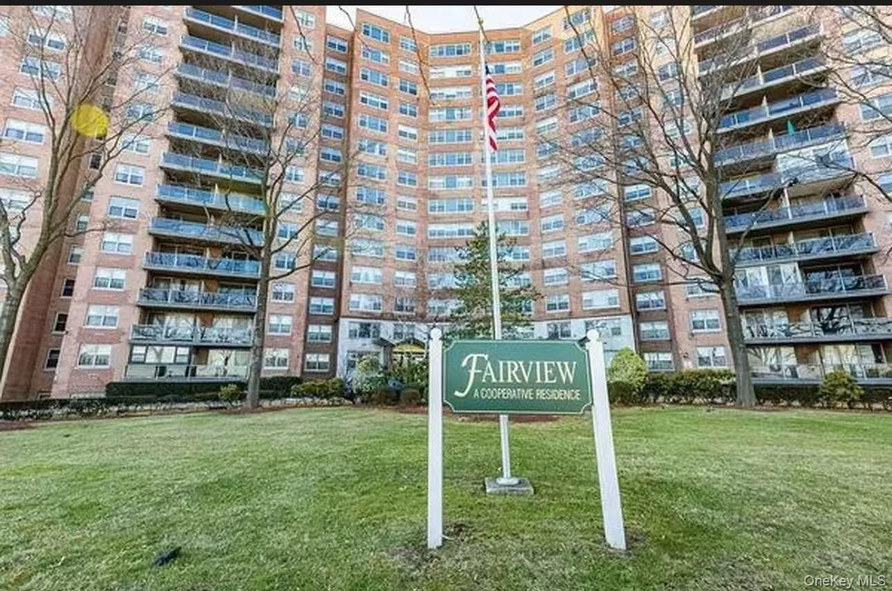 61-20 Grandcentral Parkway # C101, Forest Hills, NY 11375