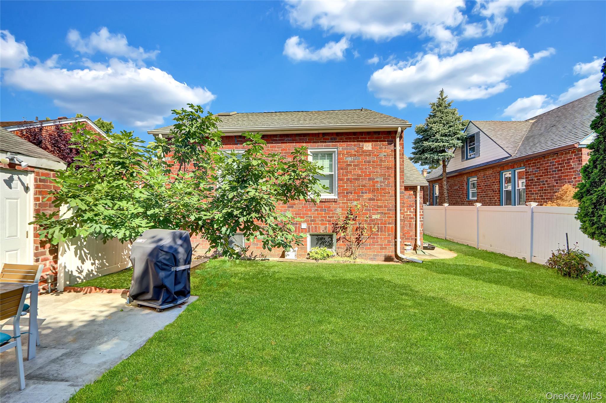 36 School Street, Malverne, NY 11565