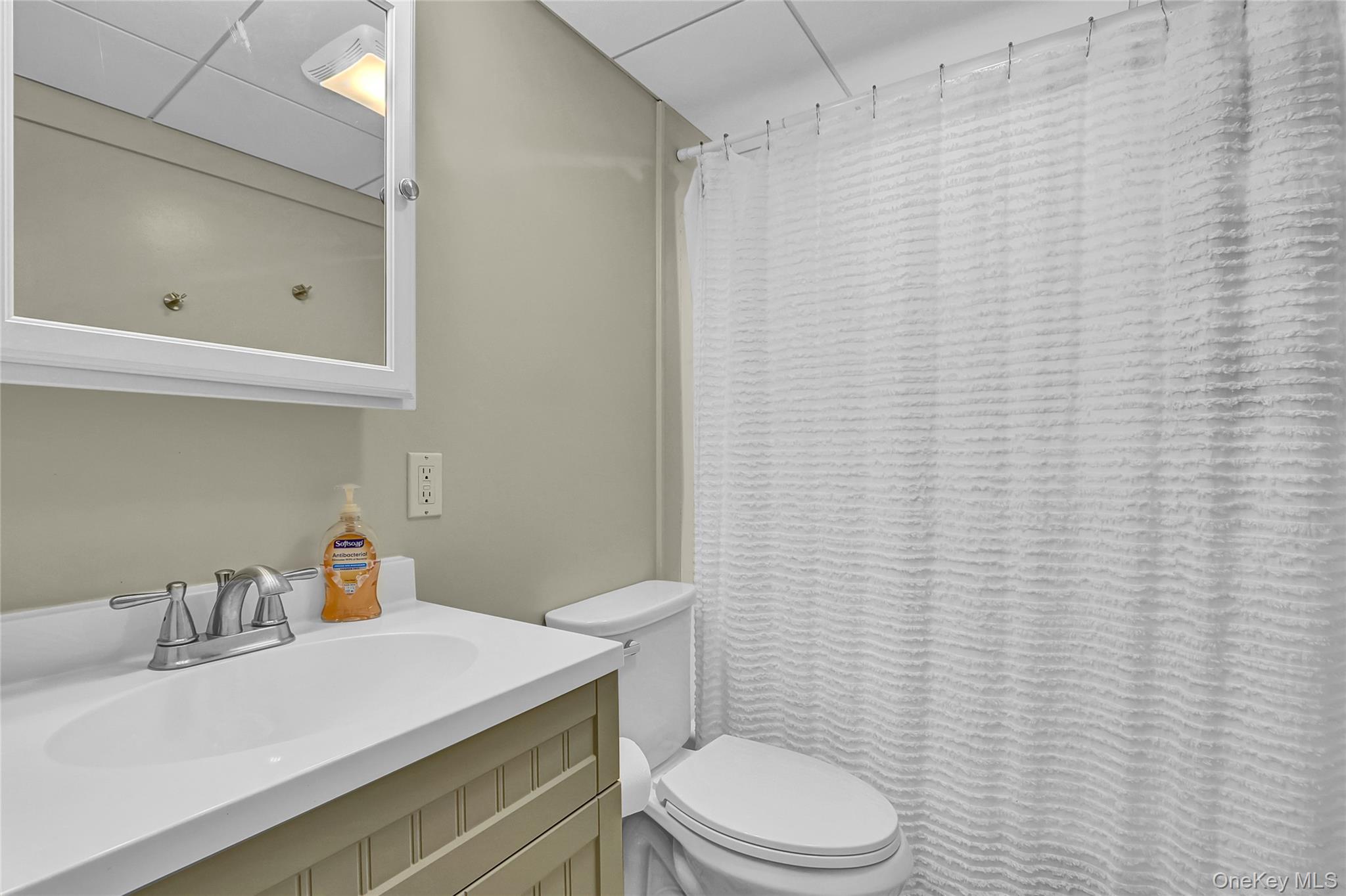 36 School Street, Malverne, NY 11565