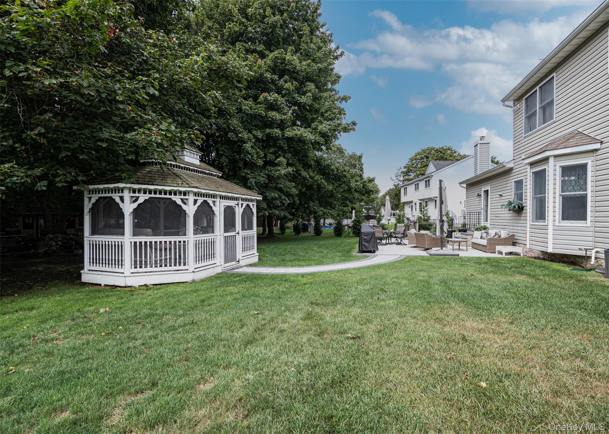 2 Moor Lane, East Patchogue, NY 11772