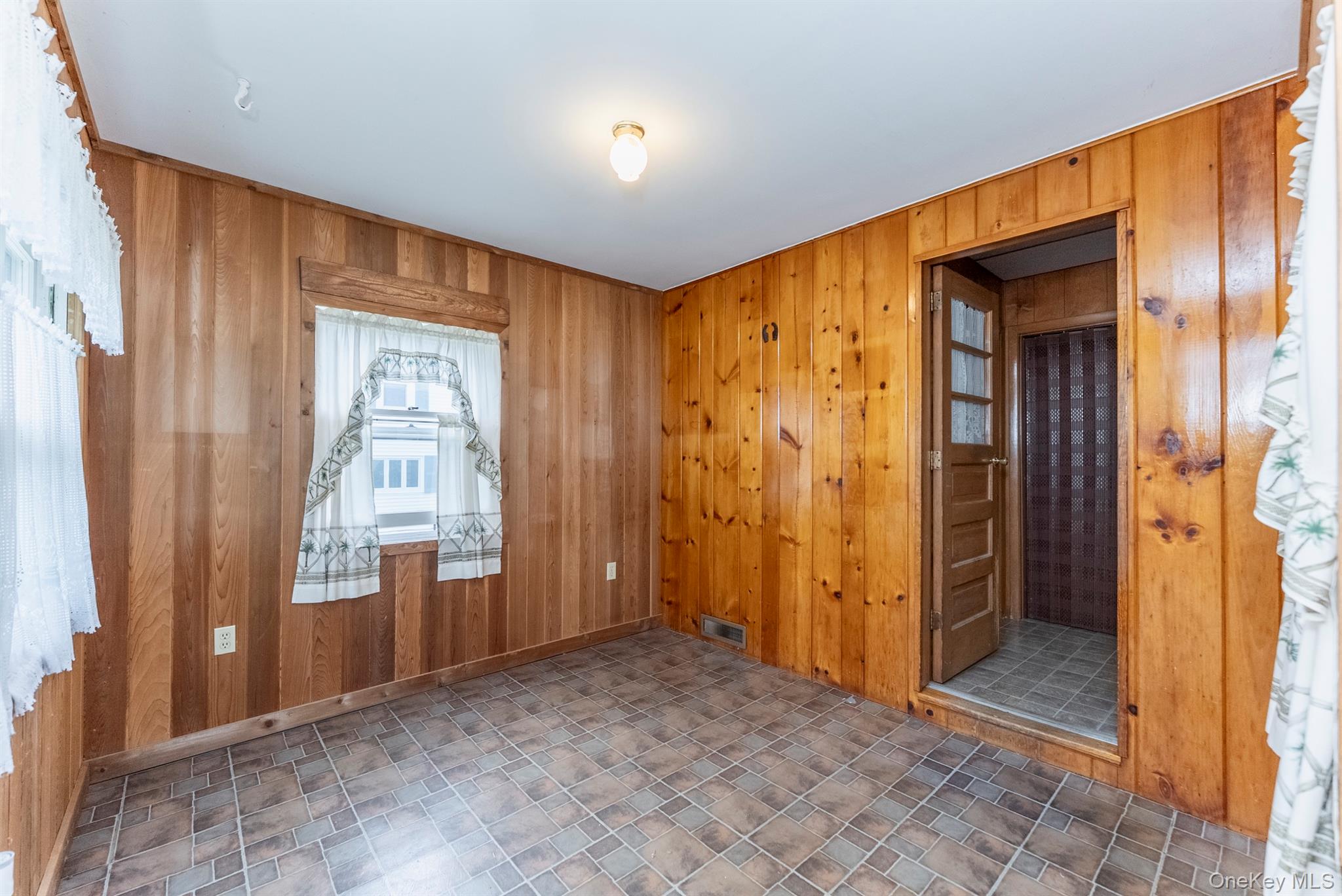 23 Maple Street, Esopus, NY 12471