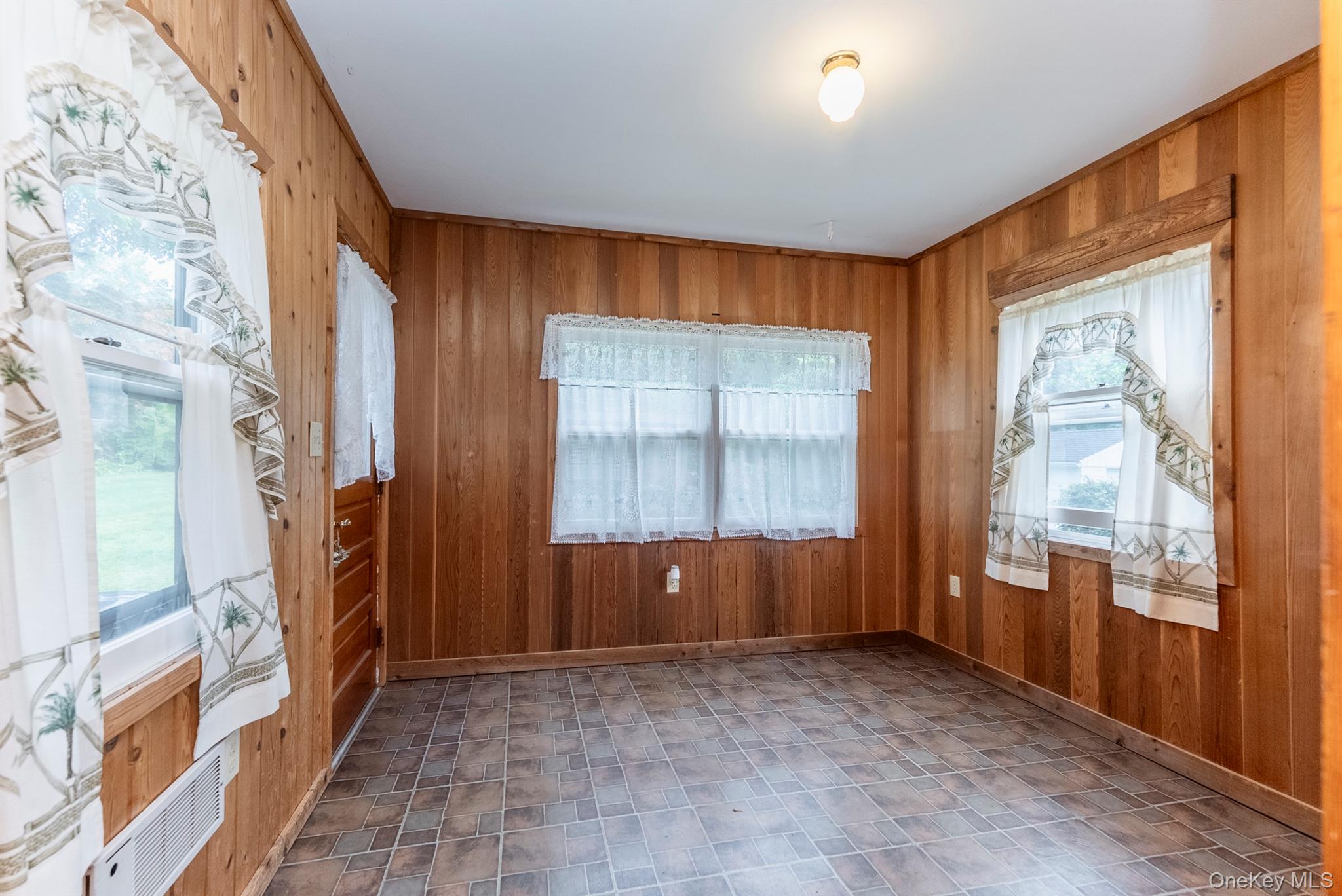 23 Maple Street, Esopus, NY 12471