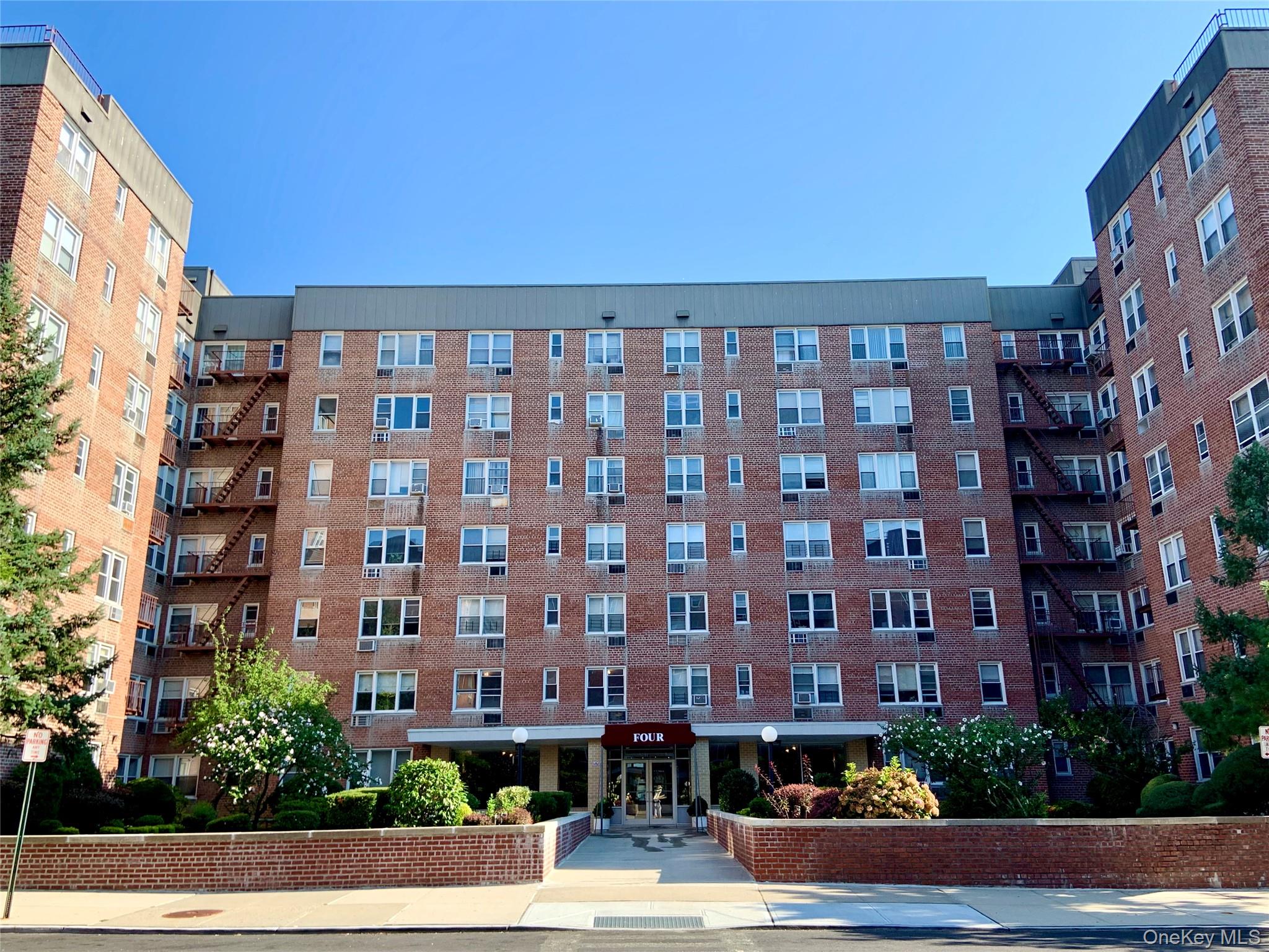 4 Sadore Lane # 5L, Yonkers, NY 10710