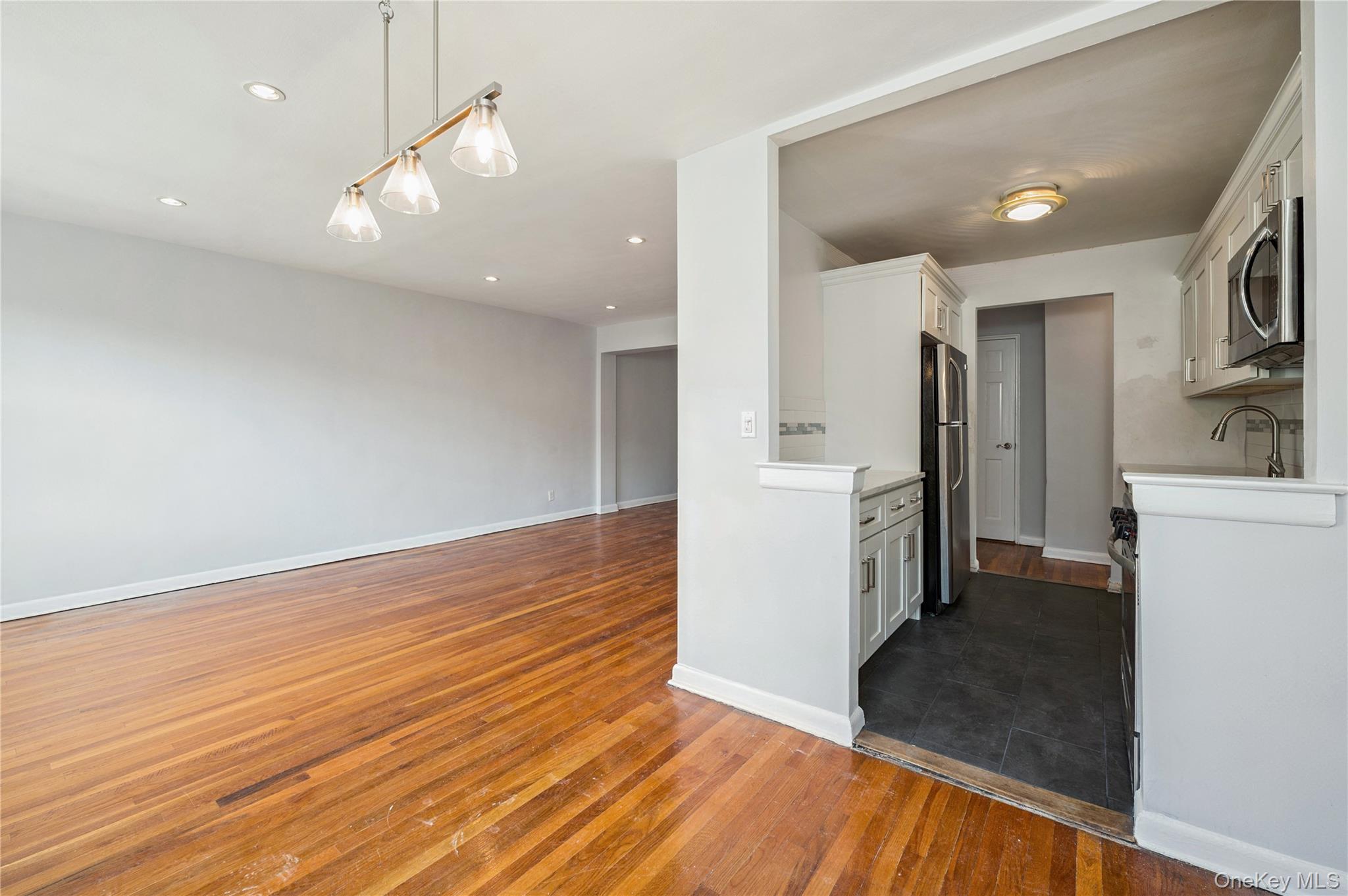 4 Sadore Lane # 5L, Yonkers, NY 10710