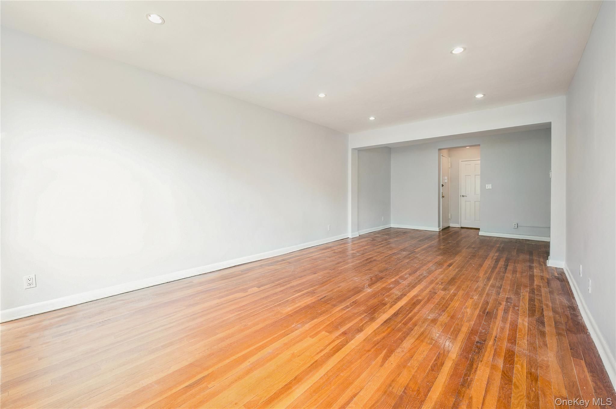 4 Sadore Lane # 5L, Yonkers, NY 10710