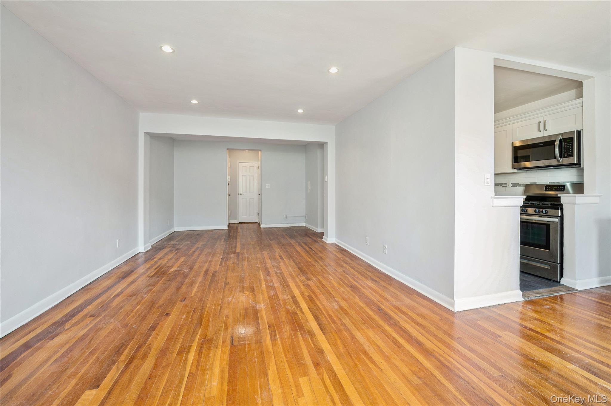 4 Sadore Lane # 5L, Yonkers, NY 10710