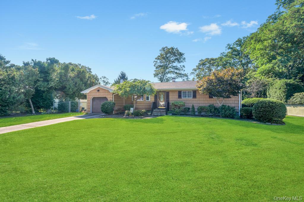 412 N Tree Road, South Setauket, NY 11720