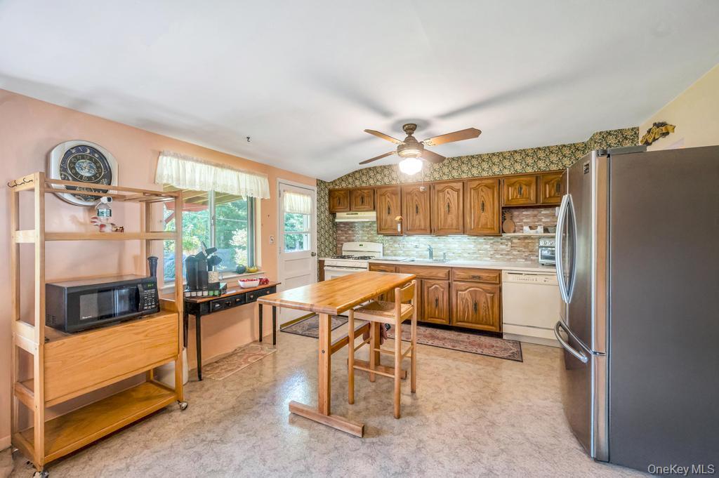 412 N Tree Road, South Setauket, NY 11720