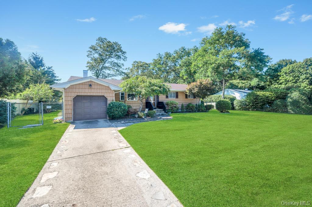 412 N Tree Road, South Setauket, NY 11720