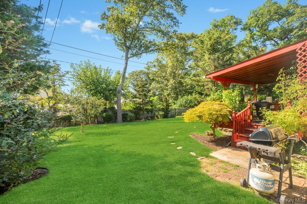 412 N Tree Road, South Setauket, NY 11720