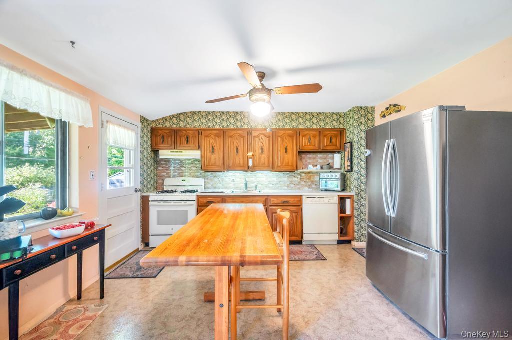 412 N Tree Road, South Setauket, NY 11720