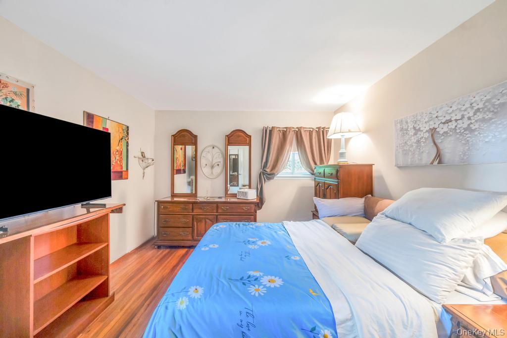 412 N Tree Road, South Setauket, NY 11720