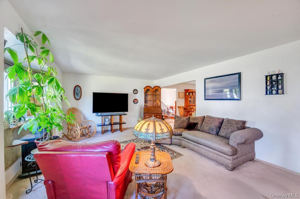 412 N Tree Road, South Setauket, NY 11720