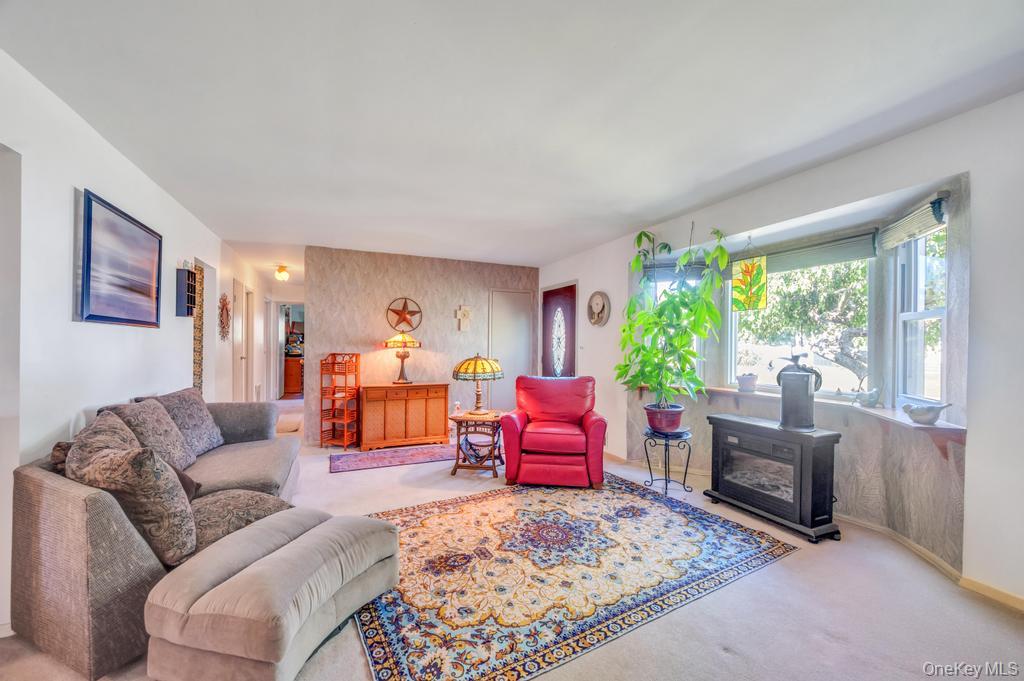 412 N Tree Road, South Setauket, NY 11720