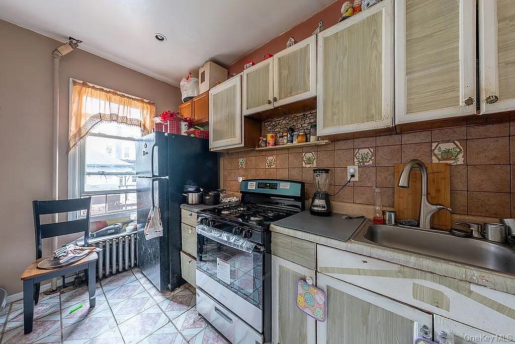 97-29 88th Street Street, Ozone Park, NY 11416