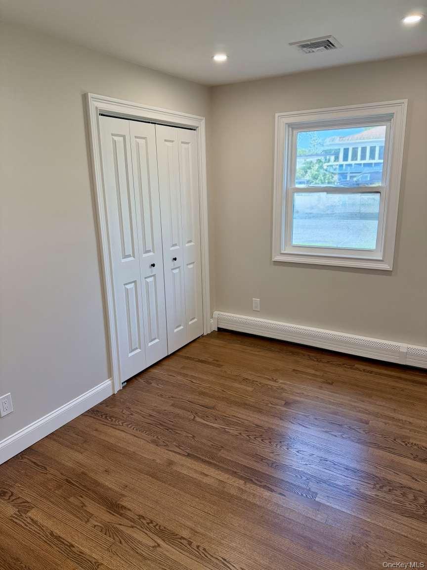 11 E Bay Drive, West Islip, NY 11795