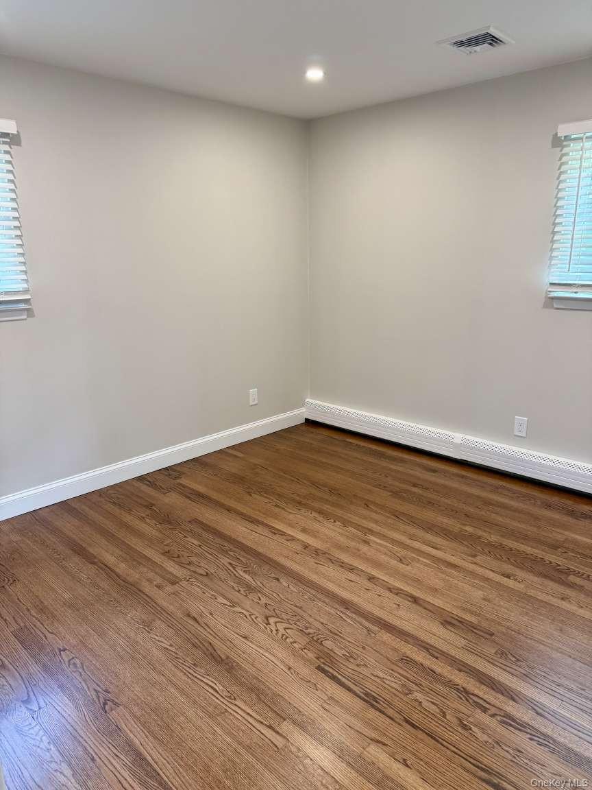 11 E Bay Drive, West Islip, NY 11795