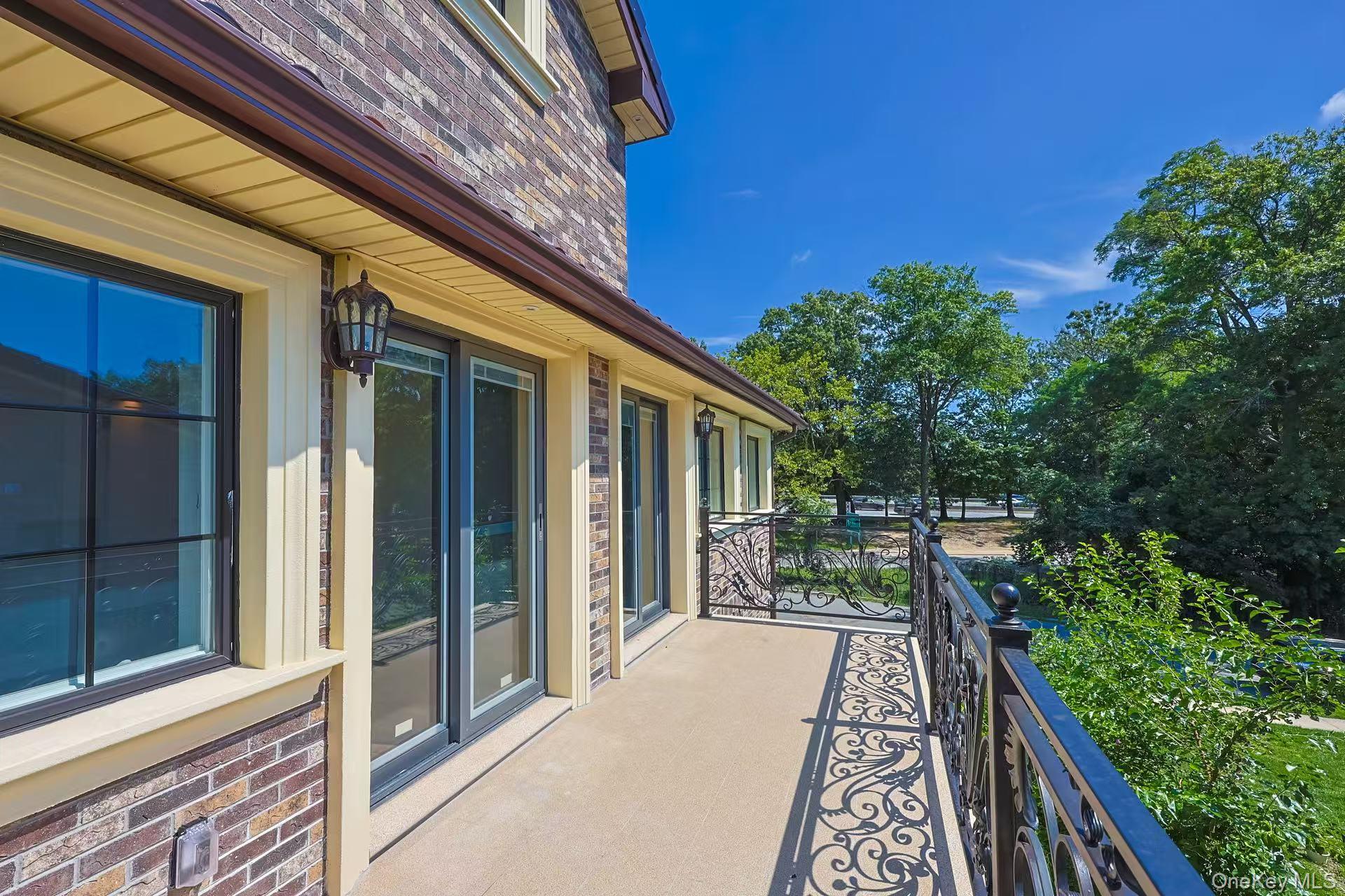 6616 253rd Street, Little Neck, NY 11362