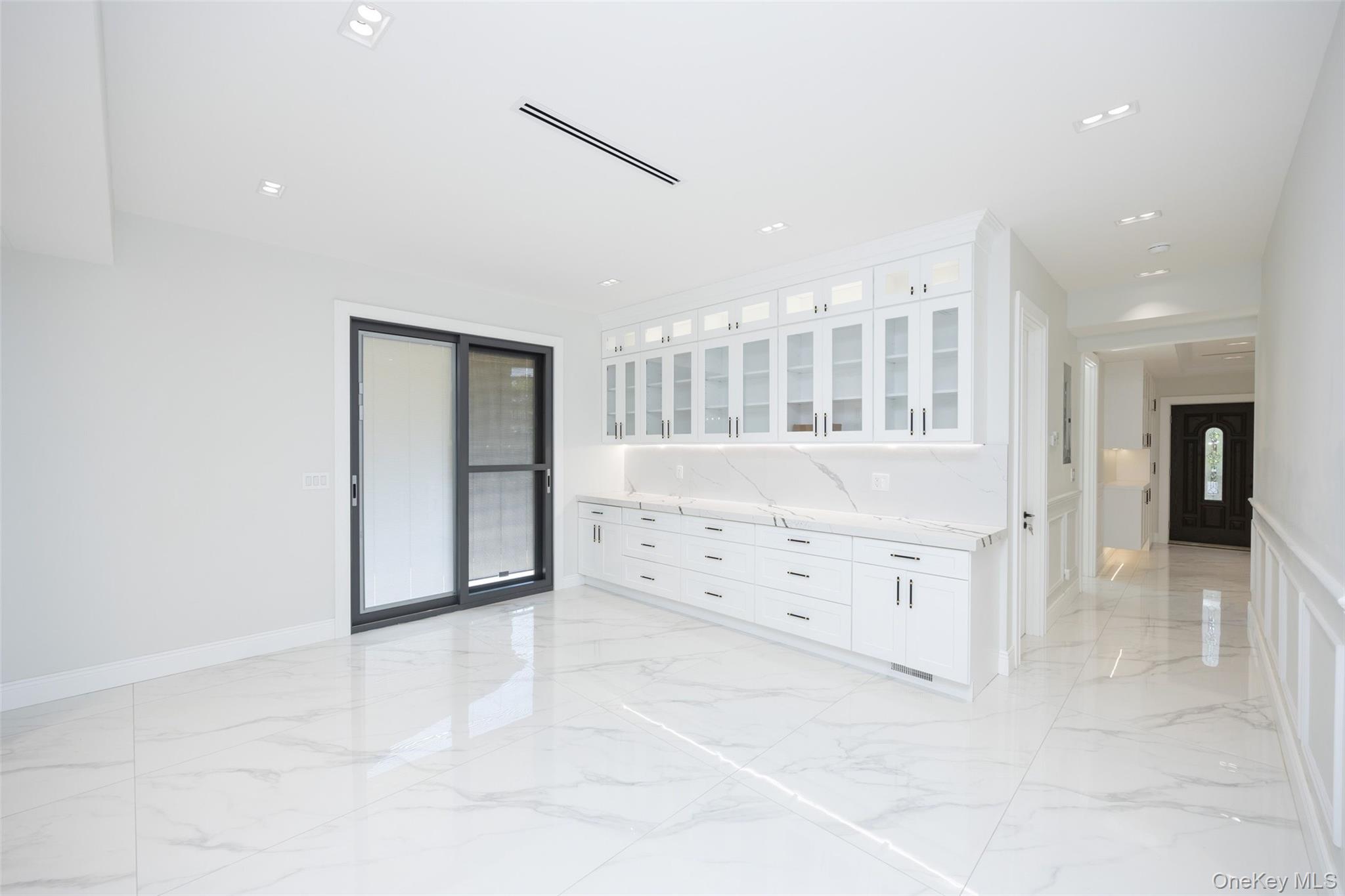 6616 253rd Street, Little Neck, NY 11362