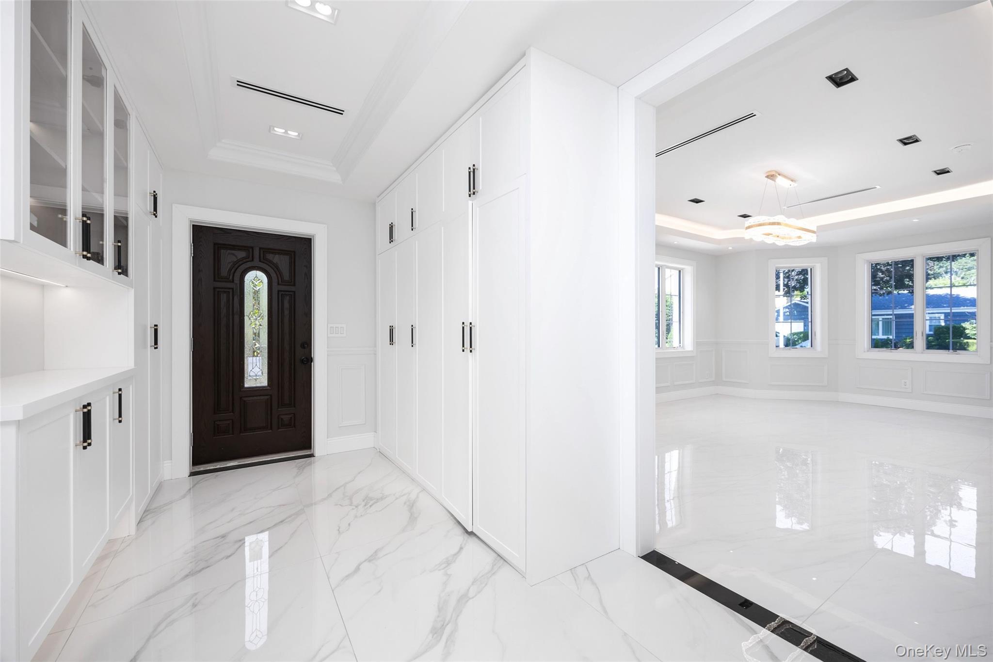 6616 253rd Street, Little Neck, NY 11362