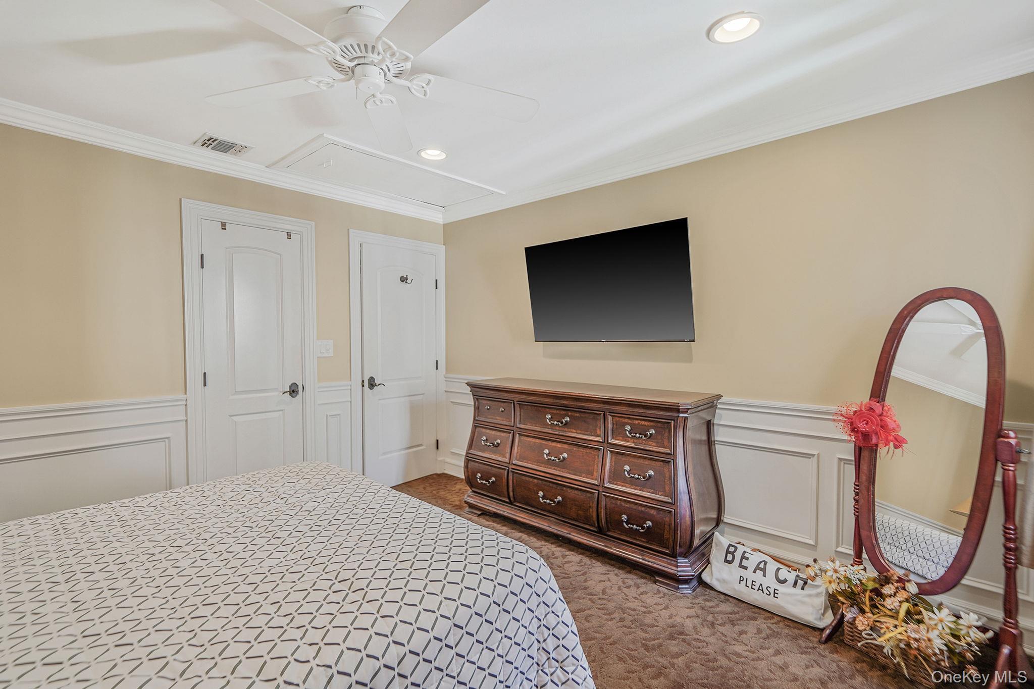 20 Villa Lane, Smithtown, NY 11787